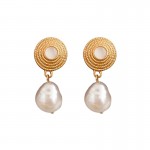 French new style light luxury retro freshwater pearl earrings